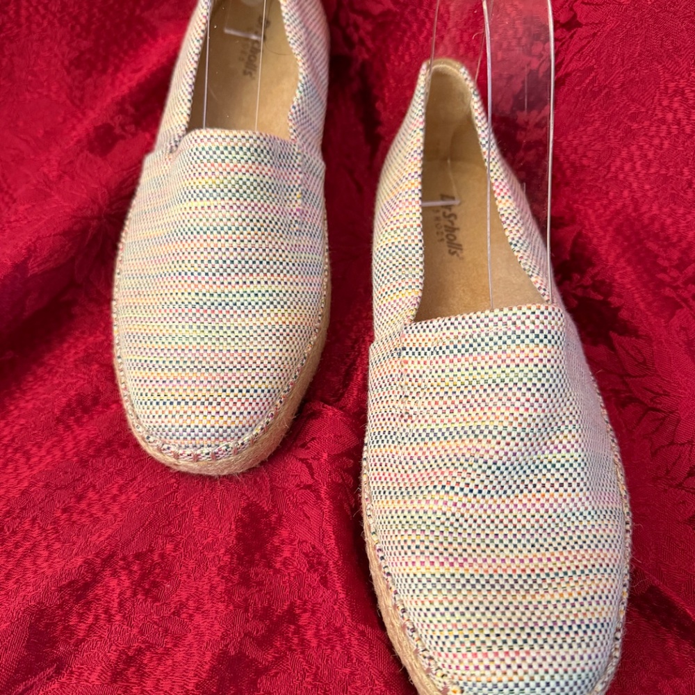 Dr. Scholl's Pastel Rainbow Woven Espadrille Slip-Ons Reposhing these cute shoes